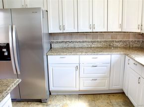 8 Elicar Terrace, Yonkers NY 10701