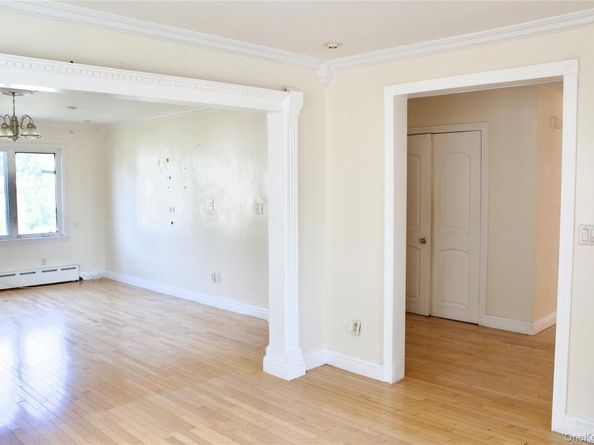 8 Elicar Terrace, Yonkers NY 10701