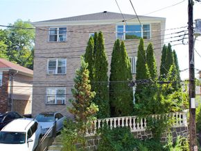 8 Elicar Terrace, Yonkers NY 10701