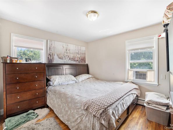 8 Elicar Terrace, Yonkers NY 10701