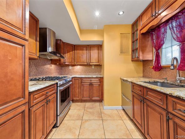 8439 130 Street, Kew Gardens NY 11415