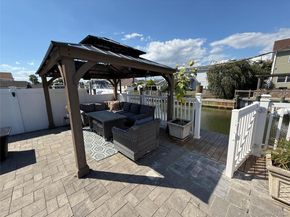 3 Desoto Road, Amity Harbor NY 11701