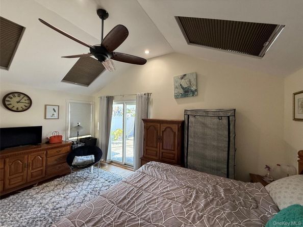 3 Desoto Road, Amity Harbor NY 11701
