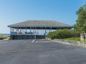 11 Scotts Landing Road, Southampton NY 11968