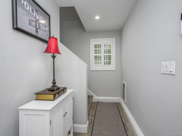 11 Scotts Landing Road, Southampton NY 11968