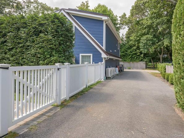 11 Scotts Landing Road, Southampton NY 11968