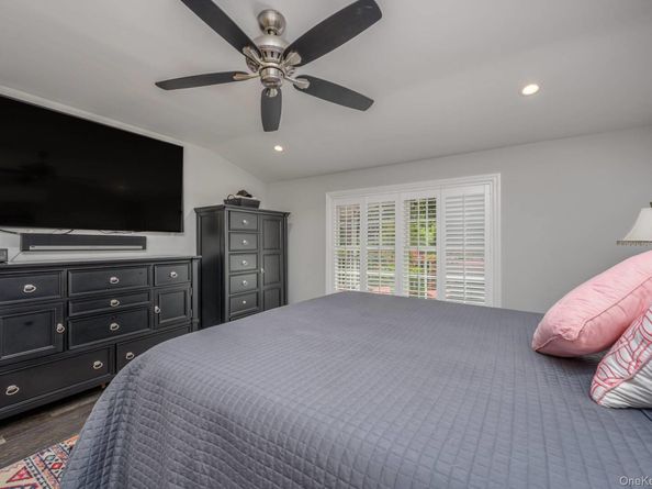11 Scotts Landing Road, Southampton NY 11968