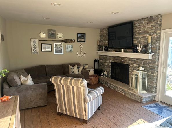 153 Biltmore Boulevard, Massapequa NY 11758