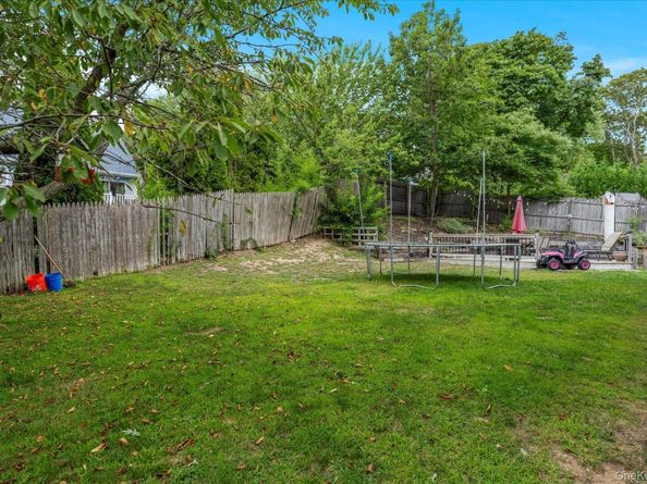19 Hawthorne Road, Rocky Point NY 11778
