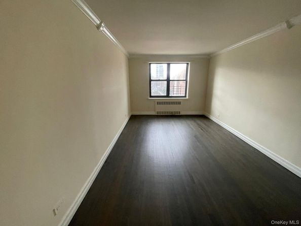100-11 67th Road 4, Forest Hills NY 11375