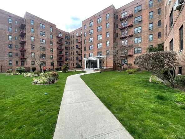 100-11 67th Road 4, Forest Hills NY 11375
