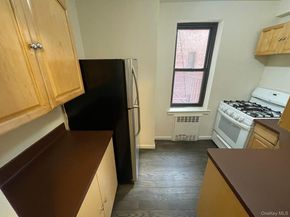 100-11 67th Road 4, Forest Hills NY 11375