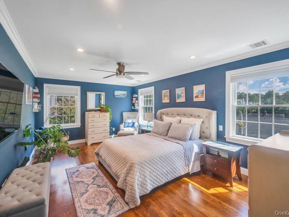 20 Prospect Avenue, Port Washington NY 11050