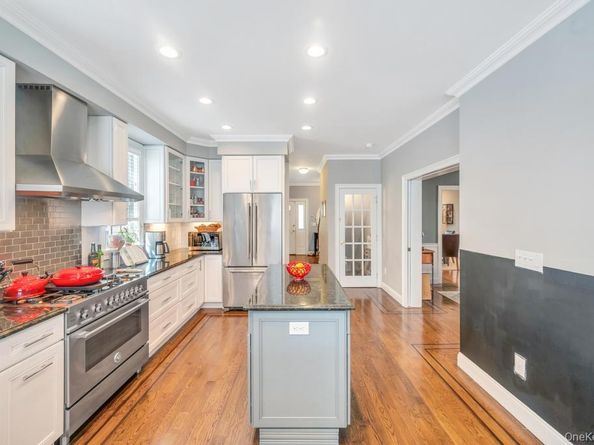 20 Prospect Avenue, Port Washington NY 11050