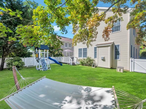 20 Prospect Avenue, Port Washington NY 11050
