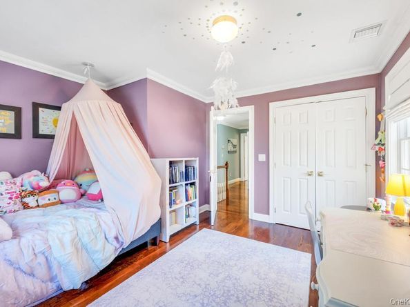 20 Prospect Avenue, Port Washington NY 11050