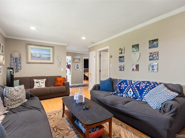 116 Cross Road, Oakdale NY 11769