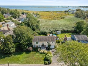 116 Cross Road, Oakdale NY 11769