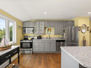 116 Cross Road, Oakdale NY 11769