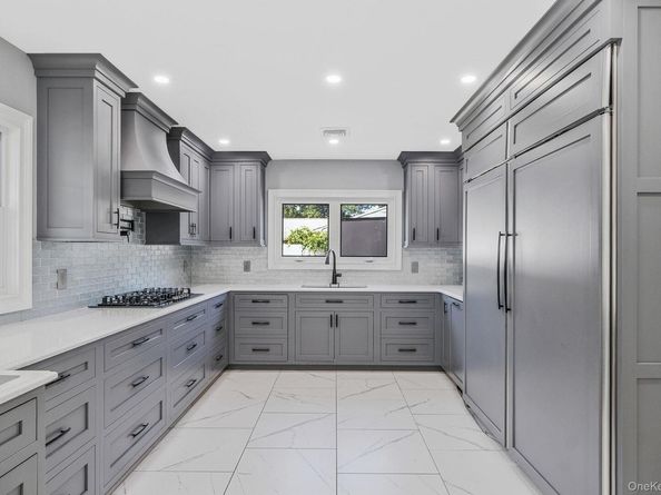 48 Walnut Street, Coram NY 11727
