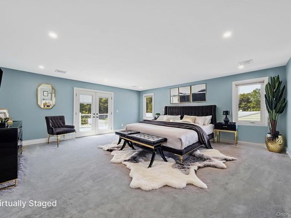 48 Walnut Street, Coram NY 11727