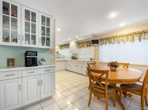 17 Yoakum Street, Farmingdale NY 11735