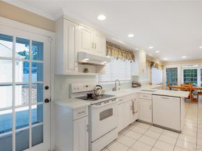17 Yoakum Street, Farmingdale NY 11735