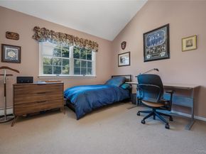 17 Yoakum Street, Farmingdale NY 11735