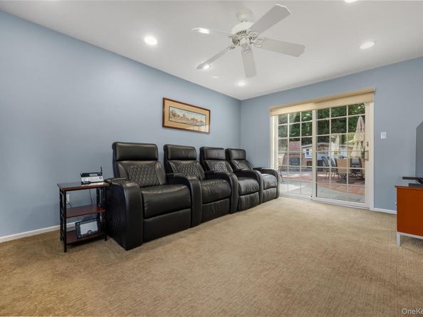 17 Yoakum Street, Farmingdale NY 11735