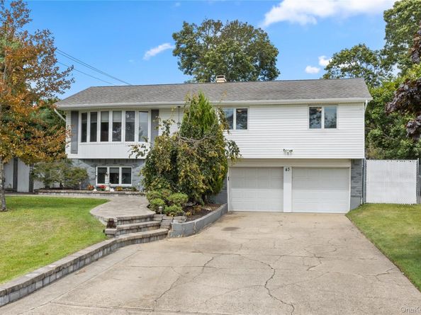 43 Tracy Lane, East Islip NY 11730