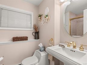 43 Tracy Lane, East Islip NY 11730