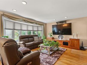 43 Tracy Lane, East Islip NY 11730
