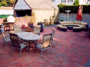 16627 25th Avenue, Whitestone NY 11357