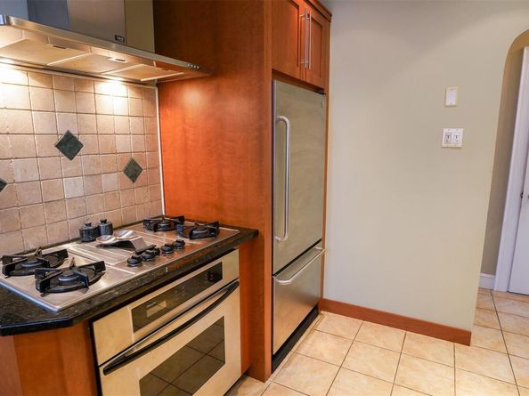 16627 25th Avenue, Whitestone NY 11357