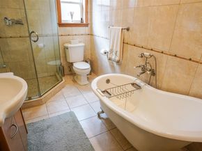 16627 25th Avenue, Whitestone NY 11357