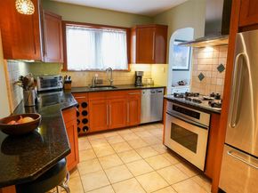 16627 25th Avenue, Whitestone NY 11357