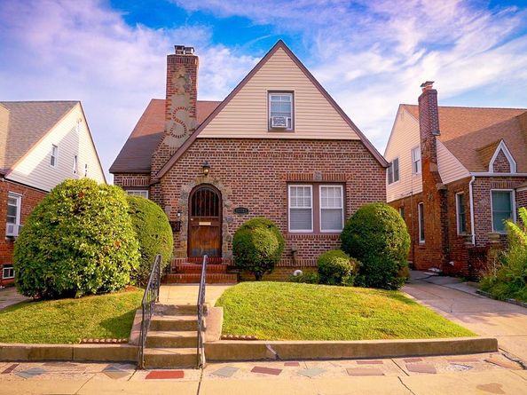 16627 25th Avenue, Whitestone NY 11357
