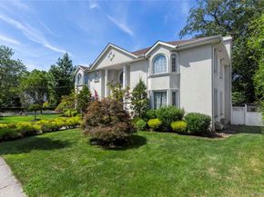 11 Manor Avenue, Roslyn Heights NY 11577