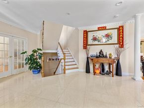 11 Manor Avenue, Roslyn Heights NY 11577