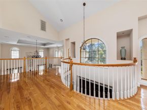 11 Manor Avenue, Roslyn Heights NY 11577
