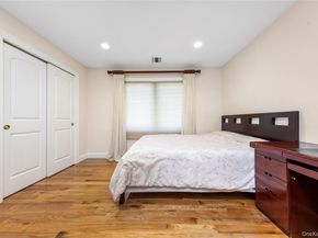 11 Manor Avenue, Roslyn Heights NY 11577
