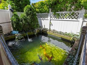 11 Manor Avenue, Roslyn Heights NY 11577