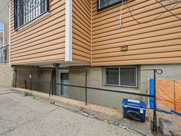 107 79 Watson Place, Jamaica NY 11433