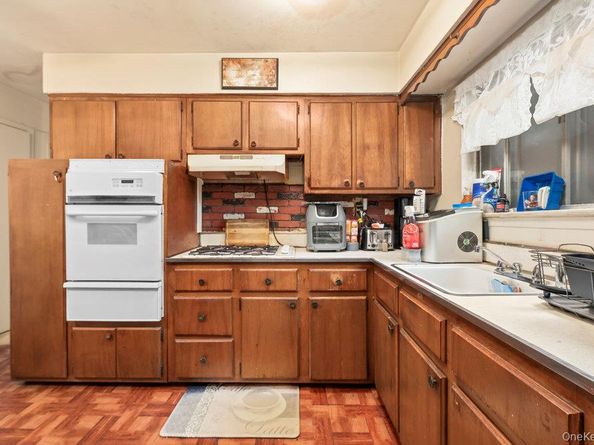 107 79 Watson Place, Jamaica NY 11433