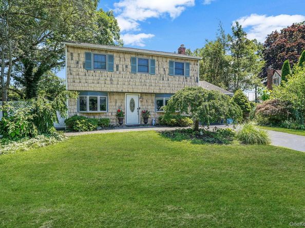 20 Revere Circle, Port Jefferson Station NY 11776