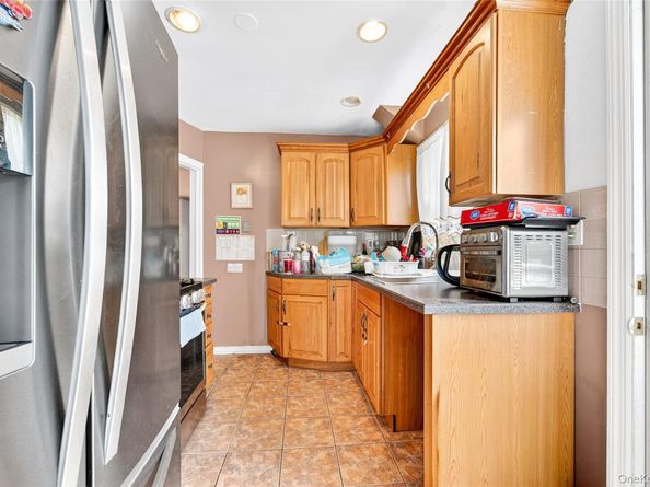 588 Newton Avenue, Uniondale NY 11553