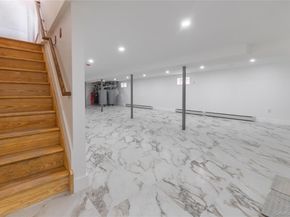 245-33 147 rd, Rosedale NY 11422