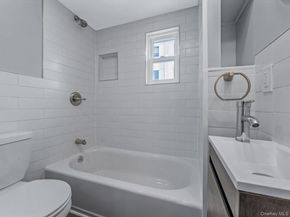 6 E Barclay Street, Hicksville NY 11801