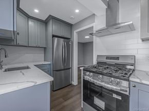 6 E Barclay Street, Hicksville NY 11801