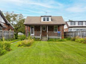 86 N Bayview Avenue, Freeport NY 11520